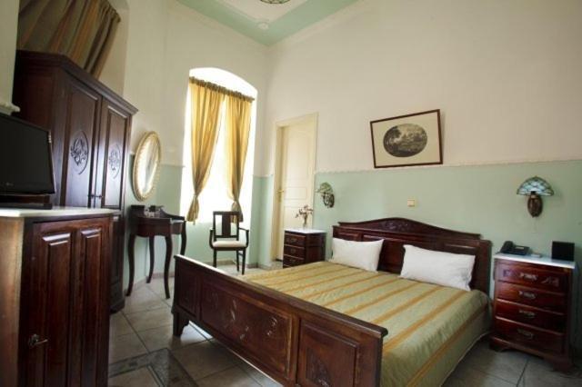 Monte Kristo Hotell Ermoupoli Rum bild